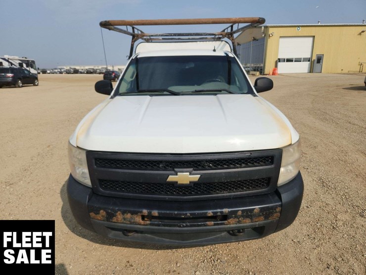 2011-chevrolet-silverado-1500-image-17