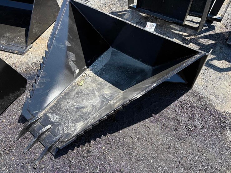 jmr-stump-bucket-image-2