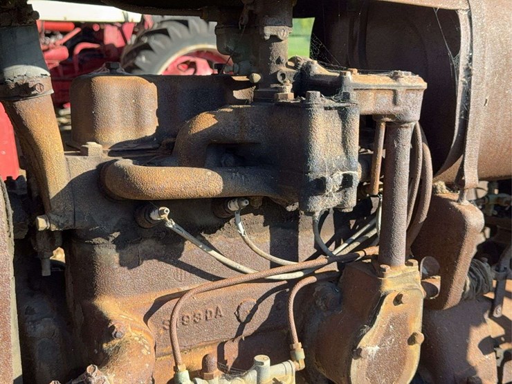 farmall-f-12-image-43