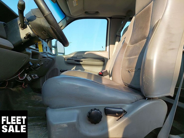 2004-ford-f350-image-11