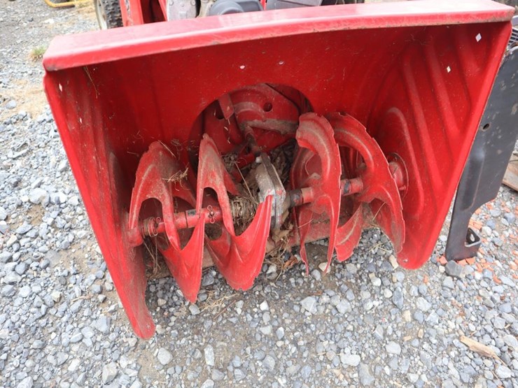 troybilt-snowblower-image-3