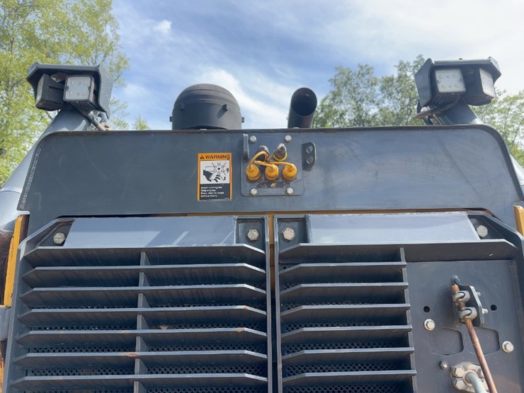 2019-deere-950k-image-18