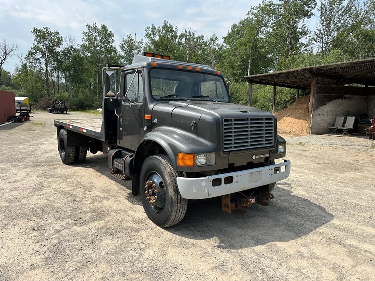 2000-international-4700-image-2