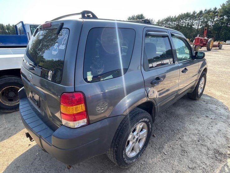 2005-ford-escape-image-6