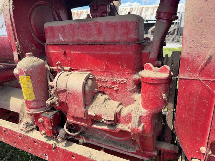 farmall-f-12-image-48