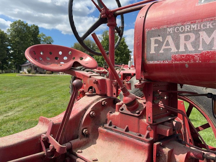 farmall-f-20-image-89
