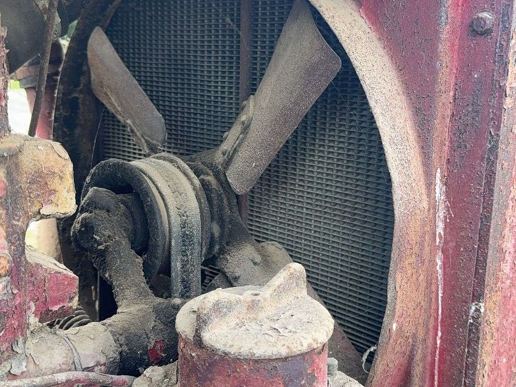farmall-f-20-image-46