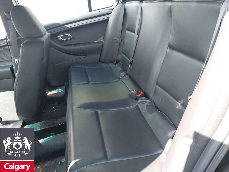 2015-ford-taurus-awd-4dr-sedan-image-14