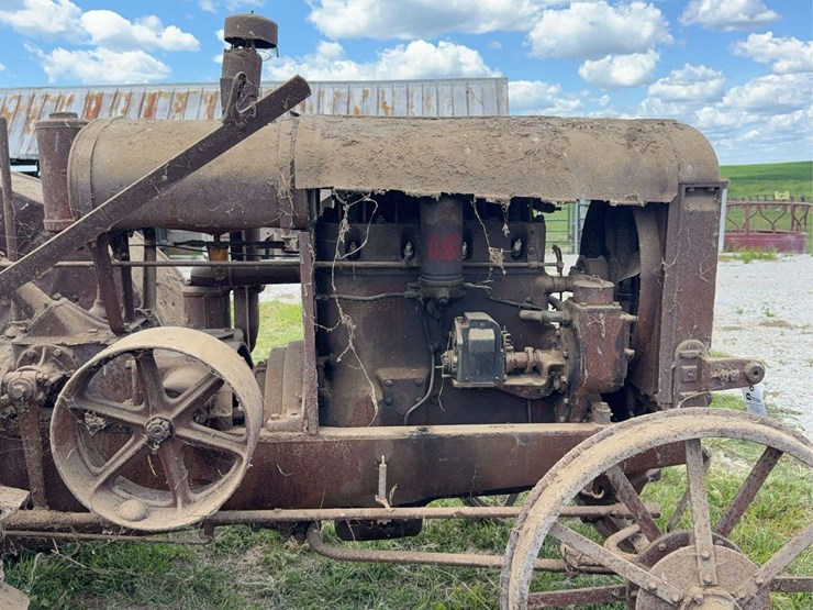 mccormick-deering-10-20-image-54