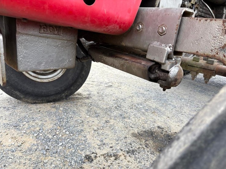 massey-ferguson-2675-image-17
