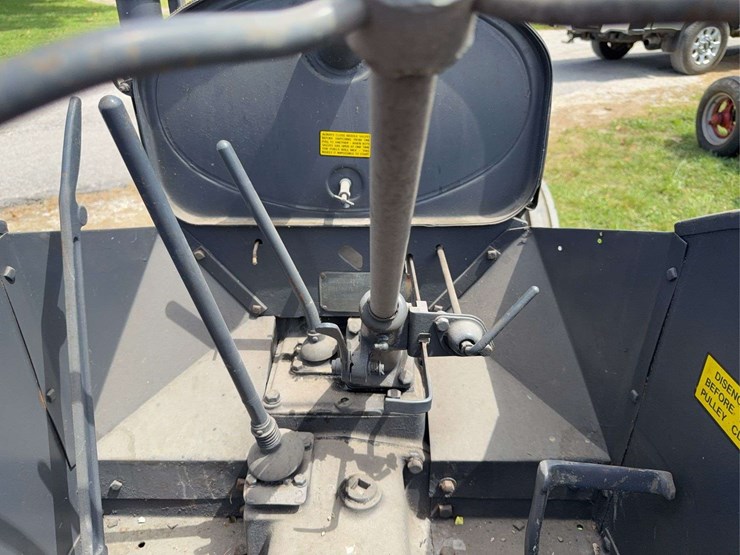 mccormick-deering-w-30-image-43