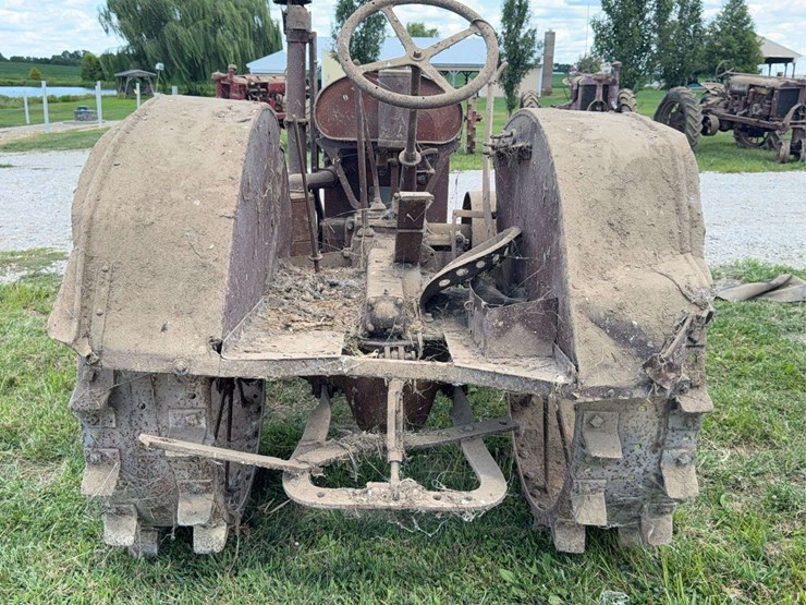 mccormick-deering-10-20-image-33