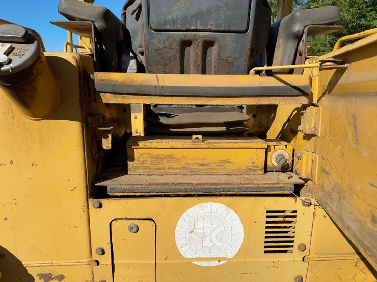 1996-caterpillar-d3c-xl-image-29