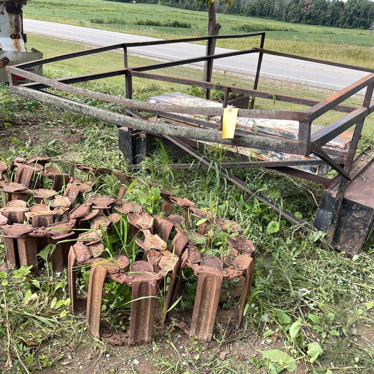 #1294 • Tracks and Truck Rack Frame