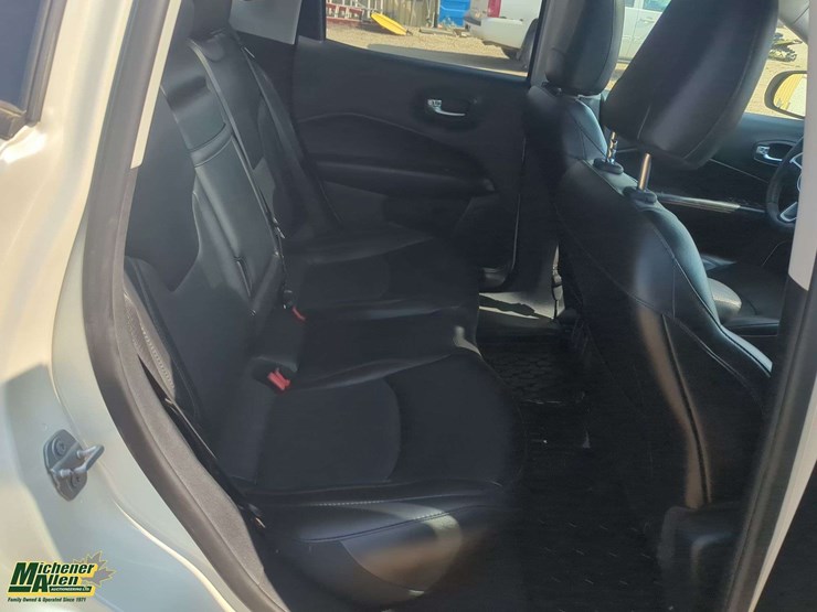 2019-jeep-compass-image-17