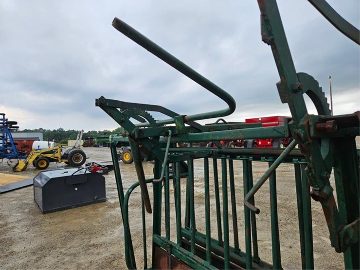 #250-•-cattle-chute-image-10