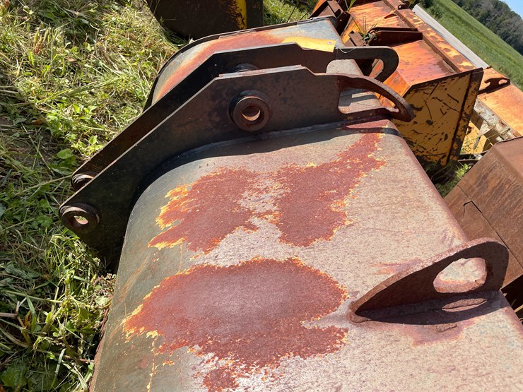 #1284-•-front-loader-bucket-attachment-image-19