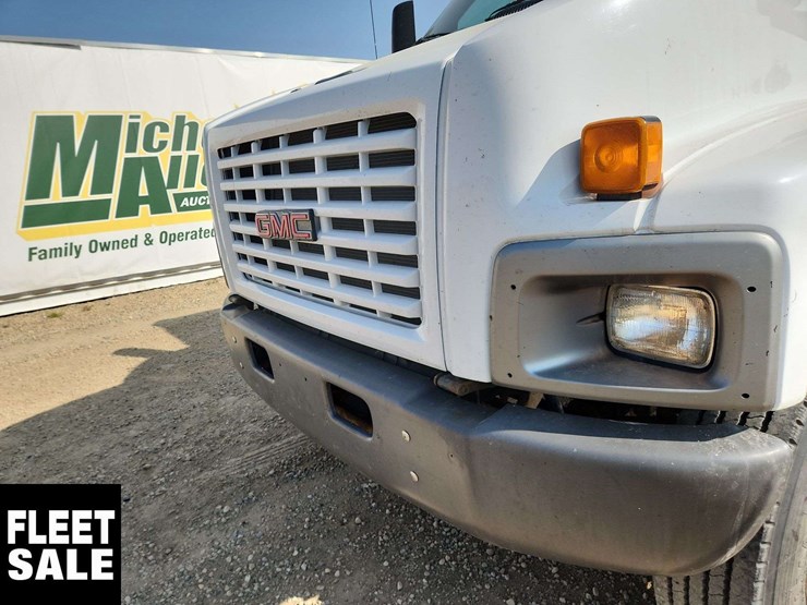 2005-gmc-topkick-c7500-image-32