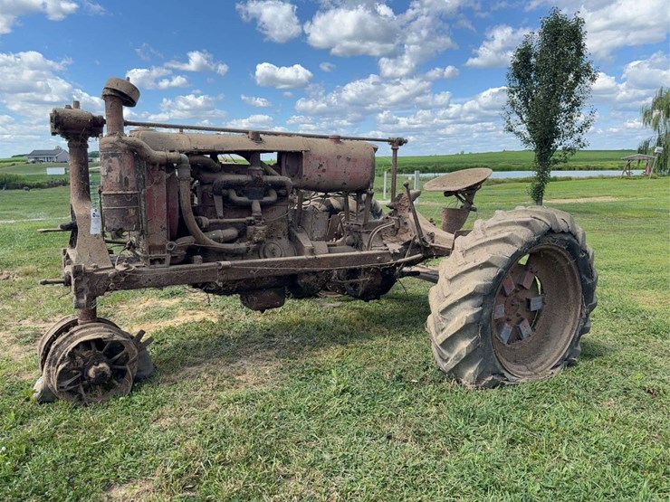 farmall-f-20-image-2