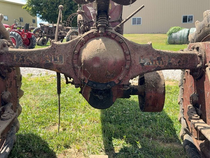 farmall-f-20-image-29