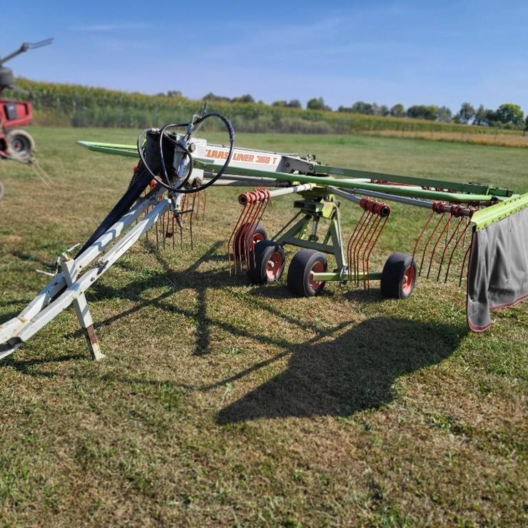 Claas 350T Rotary Rake - Field Ready