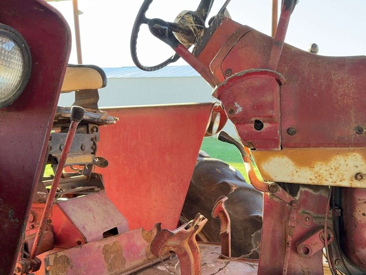farmall-806-image-48