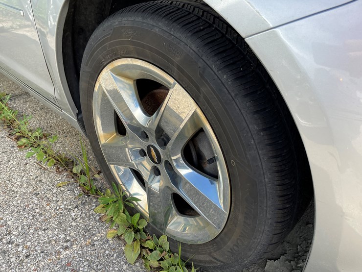 #8006-•-2009-chevy-malibu-car-(with-wi-title)-image-9