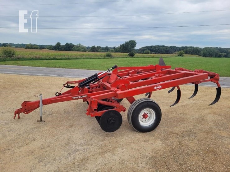 kuhn-krause-chisel-plow-8163-image-9