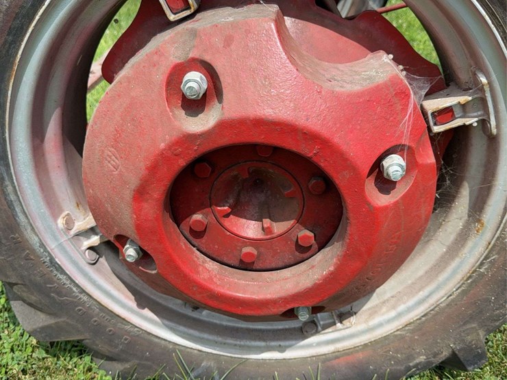 farmall-b-image-21
