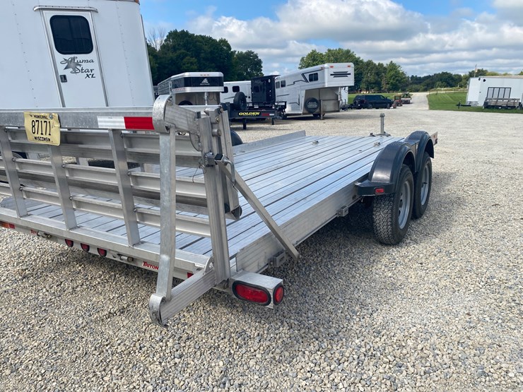 #3016-•-2015-triton-trailers-16'-aluminum-tandem-axle-trailer-(helenville,-wi)-(has-wi-title)-image-4
