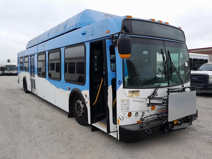 lot#---2007-new-flyer-c40lfr-transit-bus-image-1
