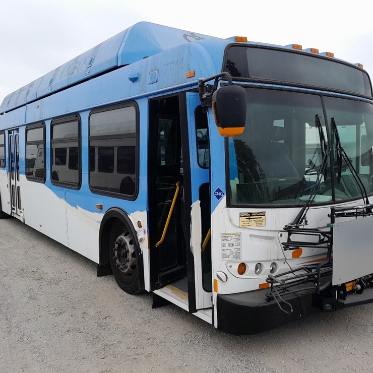 LOT#-- 2007 NEW FLYER C40LFR TRANSIT BUS