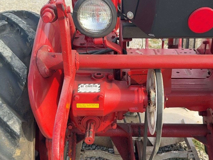 farmall-140-with-belly-mower-image-34