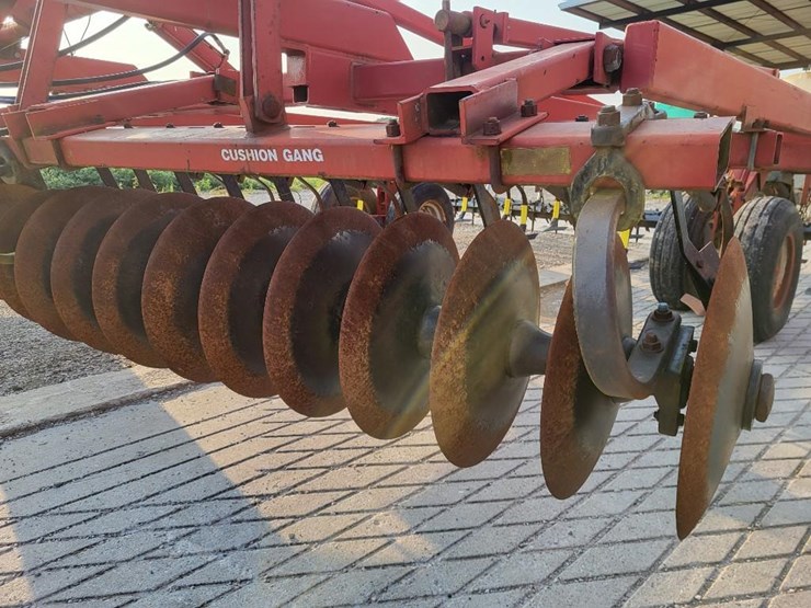 case-ih-4200-image-13