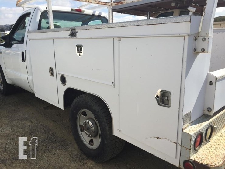 2005-ford-f250-xl-image-14