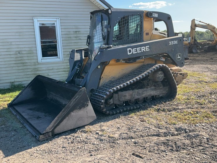 2014-deere-333e-image-9