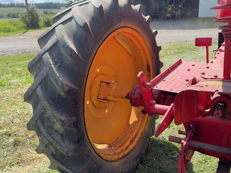 massey-ferguson-44-image-22