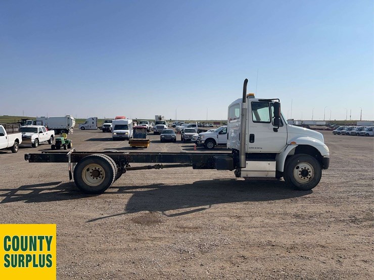 2016-international-durastar-4400-image-5