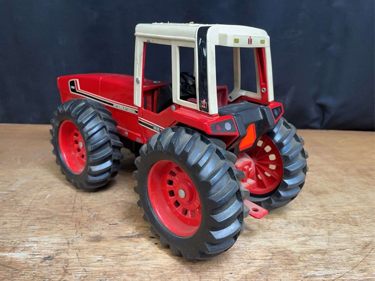 1/16-ih-3588-first-edition-ertl-image-7