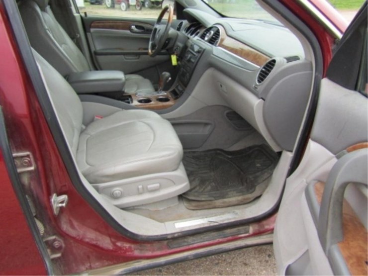 2010-buick-enclave-cxl-image-49