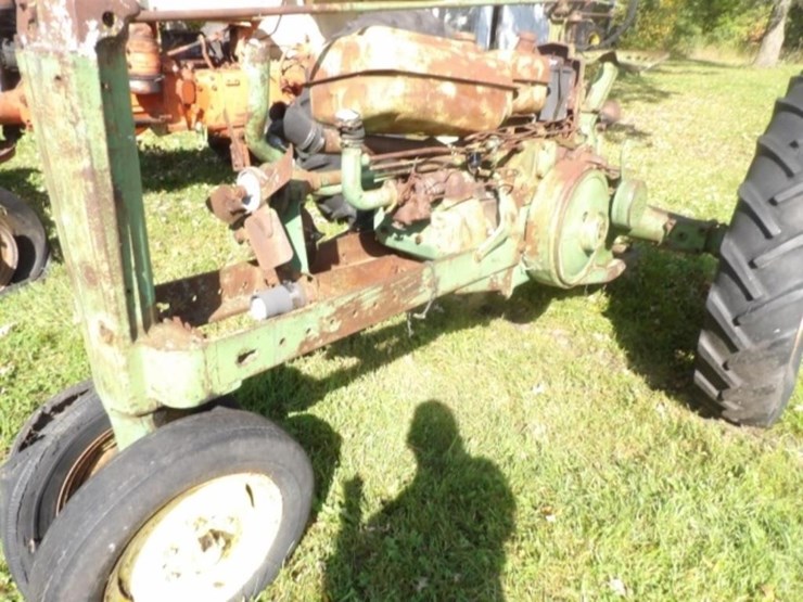 john-deere-model-b-image-2