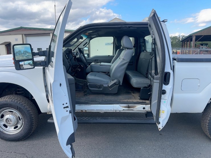 2016-ford-f250-xl-image-14