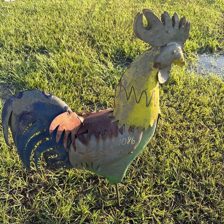 Rooster Lawn Art