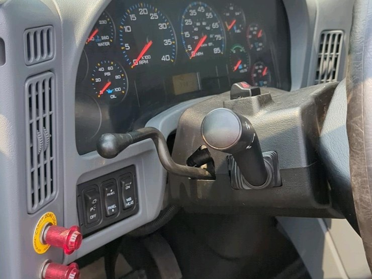 international-durastar-4400-image-9
