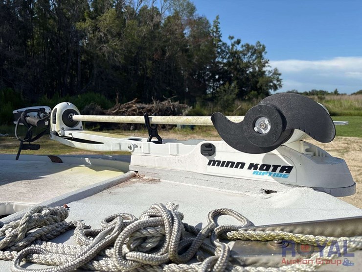 1990-21ft-center-console-fishing-boat-with-t/a-boat-trailer-image-41