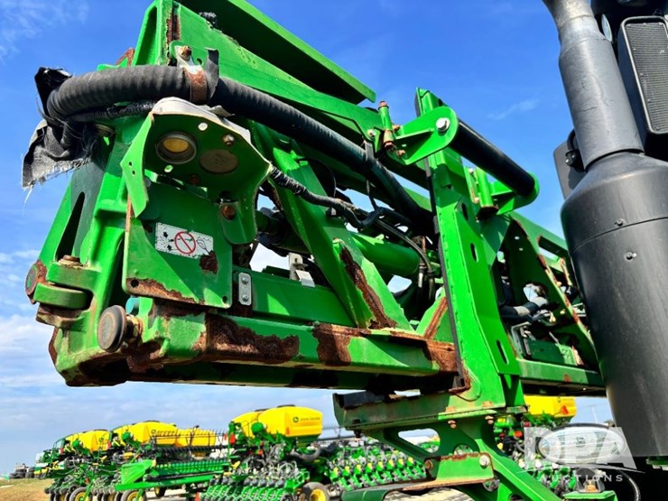2018-john-deere-r4038-image-116