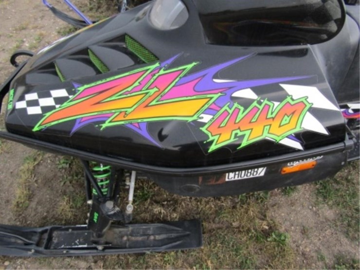 1997-arctic-cat-zl440,4,124-miles,-poly-ski's,runs-image-4