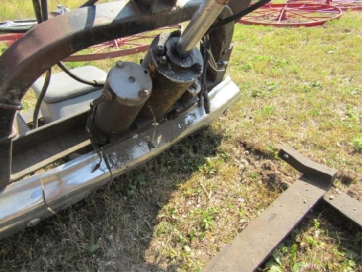 meyers-90in.-plow-w/mounts-&-controls-image-10