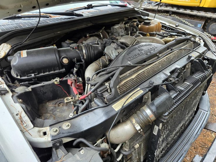 2010-ford-f550-image-44