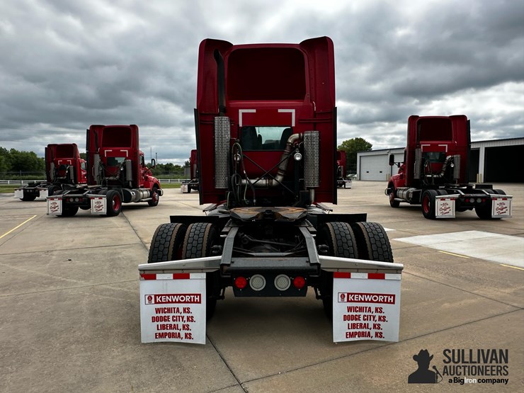 2013-kenworth-t440-image-6